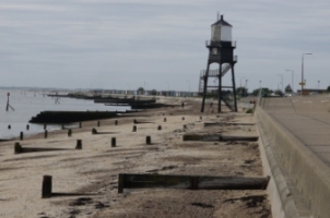 Photo of Harwich beach and lighthouse by Mark Thomson